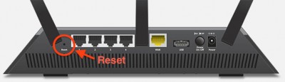 NetGear R7000 - Reset button